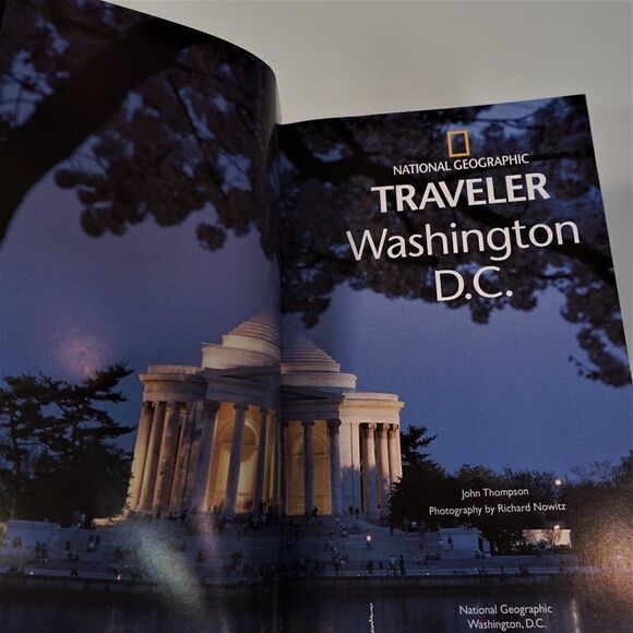 National Geographic Traveler Washington D.C. by John M. Thompson 2005 - Picture 5 of 11